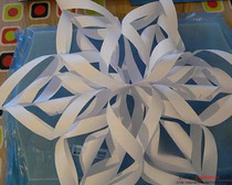 Создаем объемные снежинки оригами