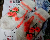 Элитные рукавички с вышивкой