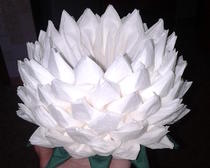 Цветок из салфеток своими руками - лотос