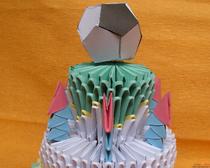Торт для футболиста из треугольных модулей в технике оригами