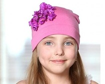 Трикотажная детская шапка для девочки