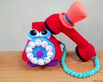 Вяжем игрушки для дтей: Мистер Телефон