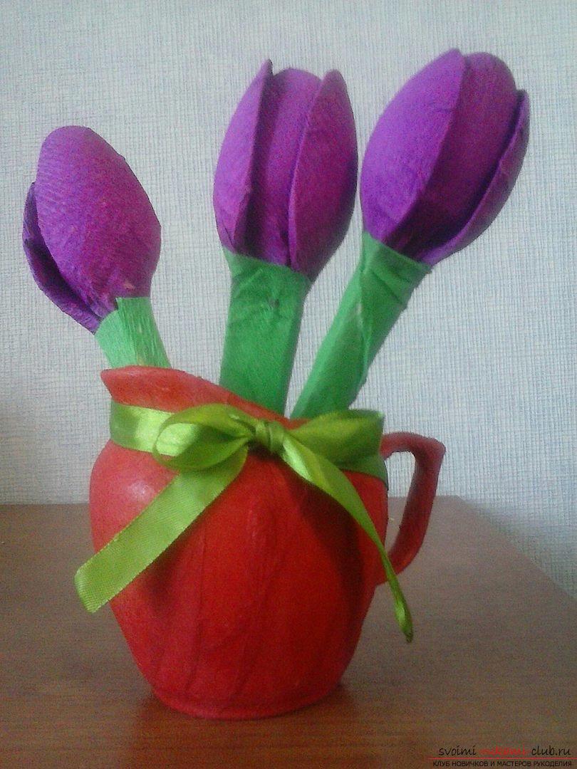 Тюльпаны-конфеты из гофрированной бумаги