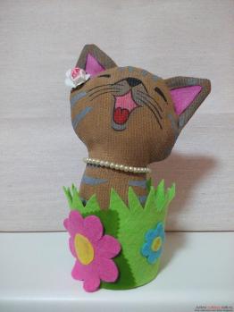 Котик из носка "Цветочек"
