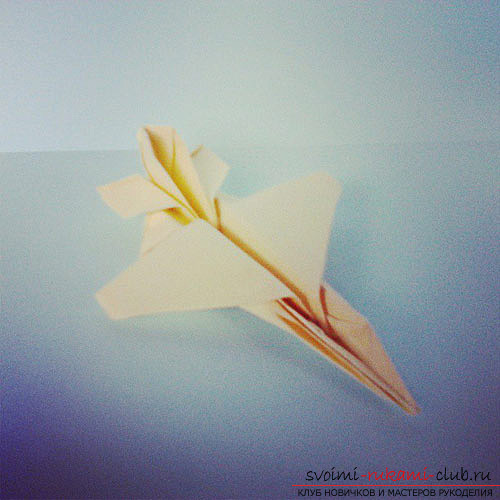 Как сделать бумажный самолет в стиле оригами