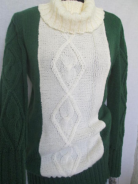 платье-свитер вязаное двухцветное. Платья - ручной работы. Фото 2
