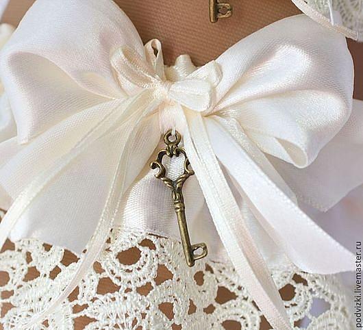 Подвязка для невесты свадебная "Винтажная". Одежда и аксессуары - ручной работы. Фото 3