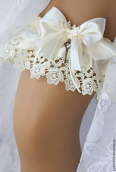 Подвязка для невесты свадебная "Винтажная". Одежда и аксессуары - ручной работы. Фото 4