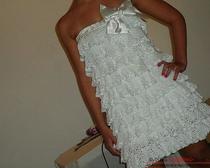 Короткое вязаное свадебное платье крючком. Схема и описание