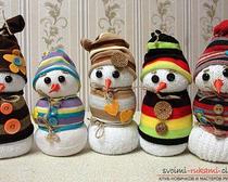 Забавные снеговики из носка своими руками