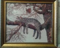 Вышивка крестом картины: Кот отдыхает на ветке