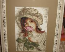 Вышивка крестом портрета: Девочка с розой
