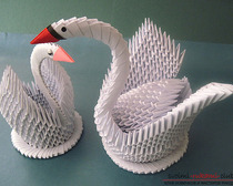 Модульное оригами лебедь в белоснежной гамме