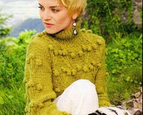Женский свитер с узором "шишечки"