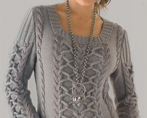 Вяжем эффектный пуловер с узором «косички»