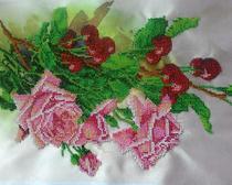 Вышивка бисером: «Розы и вишня»