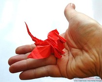 Простое оригами мифического дракончика