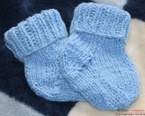 Вяжем тепленькие носочки для малыша