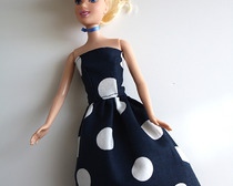 Платье в горошек для Барби