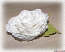 Цветы из фоамирана: белая роза