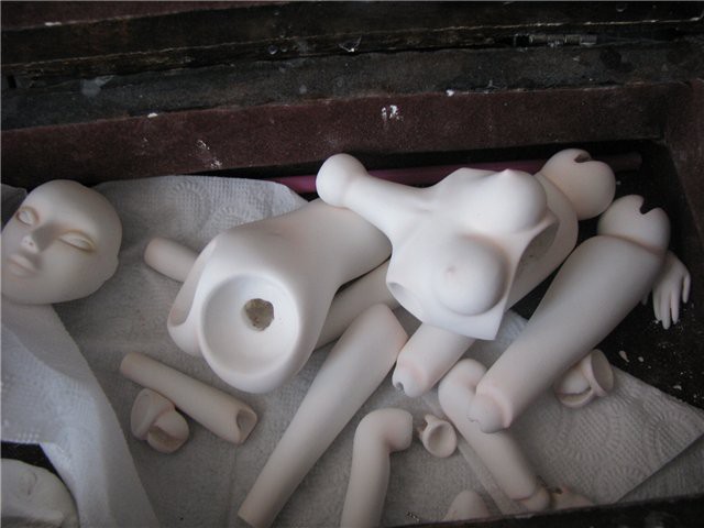 Как самостоятельно сделать куклу из полимерной глины. Фото №11
