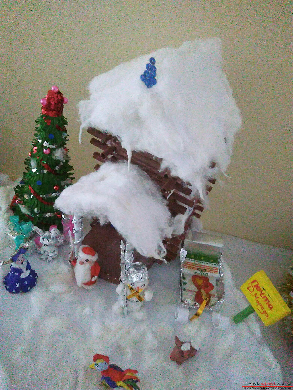 Поделка в детский сад: дом Деда Мороза