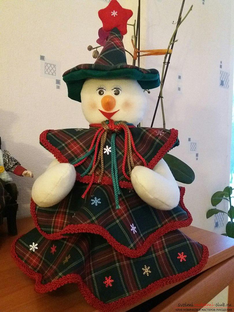 Новогодняя поделка: Снеговик в шляпе