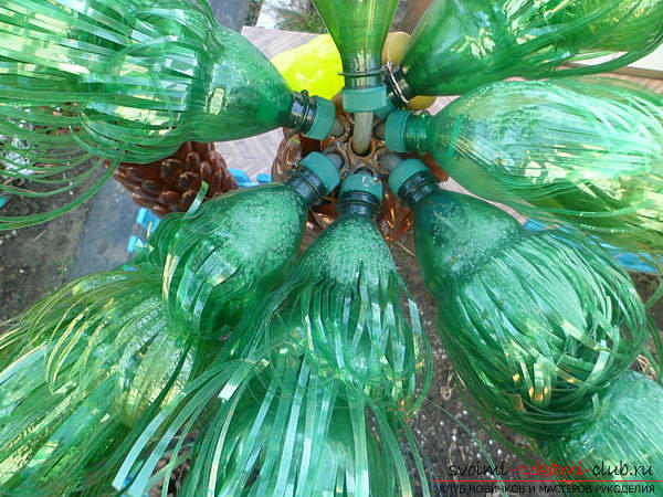Поделки из пластиковых бутылок, поделка для сада своими руками, как сделать пальму из пластиковых бутылок своими руками, поэтапные инструкции, разъясняющие фото.. Фото №11