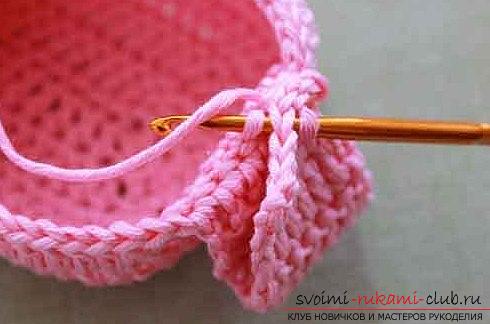 Делаем носок-пинетку для девочки - урок вязания для начинающих. Фото №7