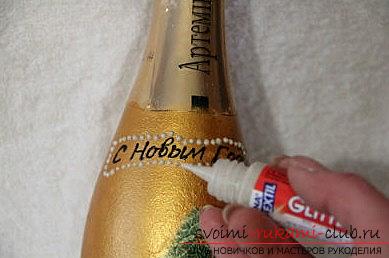 Новогодний декупаж шампанского своими руками - мастер-класс для бутылки. Фото №8