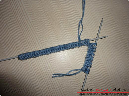 Мастер класс по вязанию митенок спицами для женщин с фото и описанием.. Фото №4