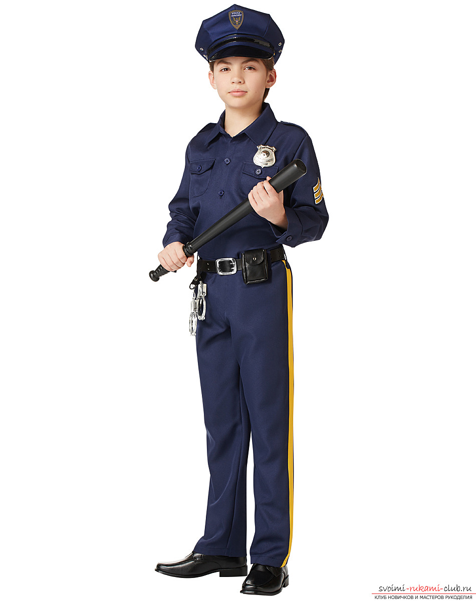 Мальчик милиционер. Ребенок в костюме милиционера. Костюм милиционера для мальчика. Костюм полицейский мальчик. Дескийпалецейскийкостюм.