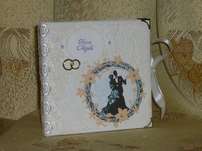 Альбом для хранения дисков со свадебными фото и видео