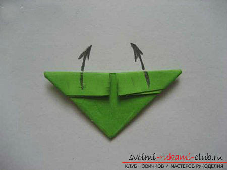 Модульное оригами, как влияет на человека занятия модульным оригами, изготовление модулей треугольной формы, а также создание стрекозы в технике оригами.. Фото №9