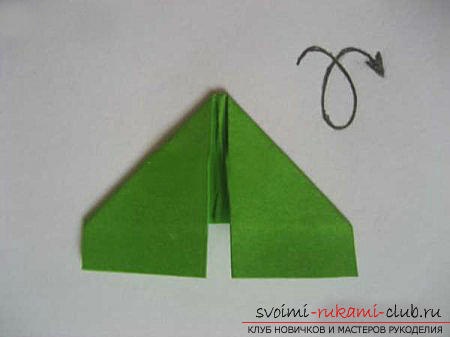 Модульное оригами, как влияет на человека занятия модульным оригами, изготовление модулей треугольной формы, а также создание стрекозы в технике оригами.. Фото №6