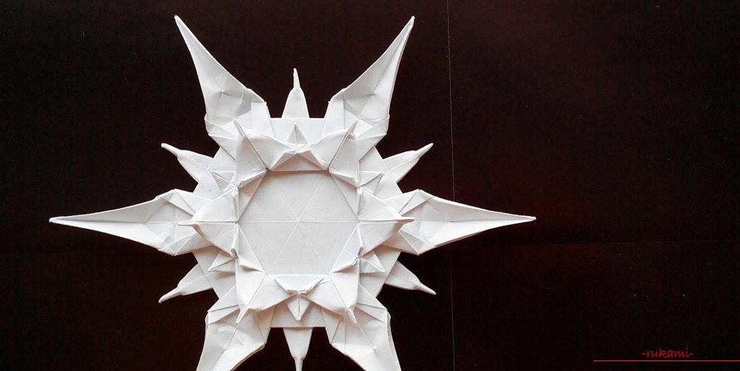 Новогодняя оригами-игрушка и способы оформления. Фото №1