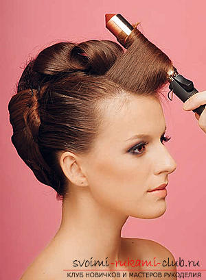 Как выполнить интересную свадебную причёску на средние волосы своими руками. Фото №10