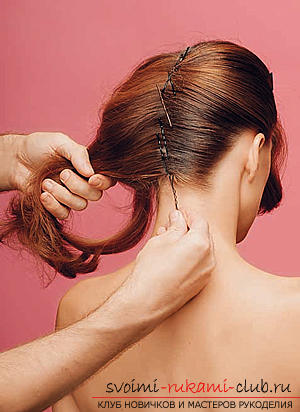 Как выполнить интересную свадебную причёску на средние волосы своими руками. Фото №4
