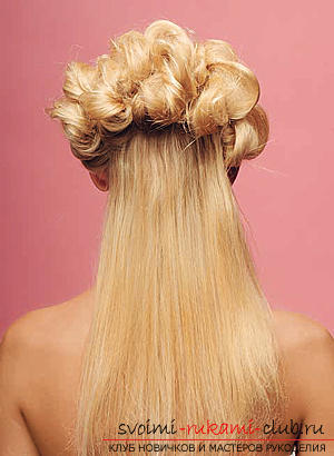 Как выполнить интересную свадебную причёску на средние волосы своими руками. Фото №32