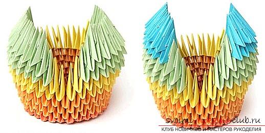 Как сделать красивую поделку в технике модульного оригами, пошаговые фото и описание работы по созданию очаровательного снеговичка и яркого лебедя из модулей разного цвета. Фото №19