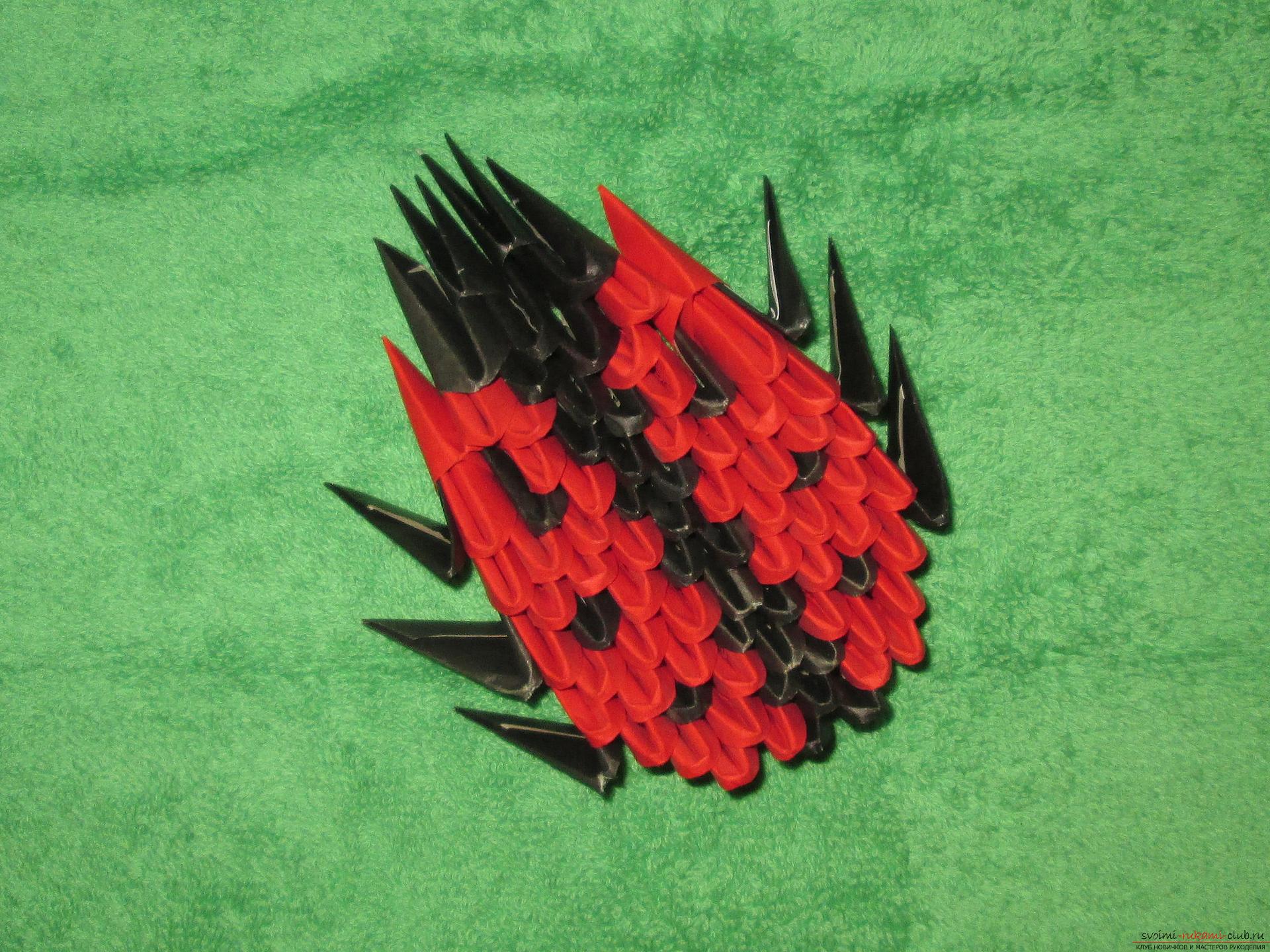 Этот мастер-класс расскажет как сделать модульное оригами из бумаги - божью коровку.. Фото №6