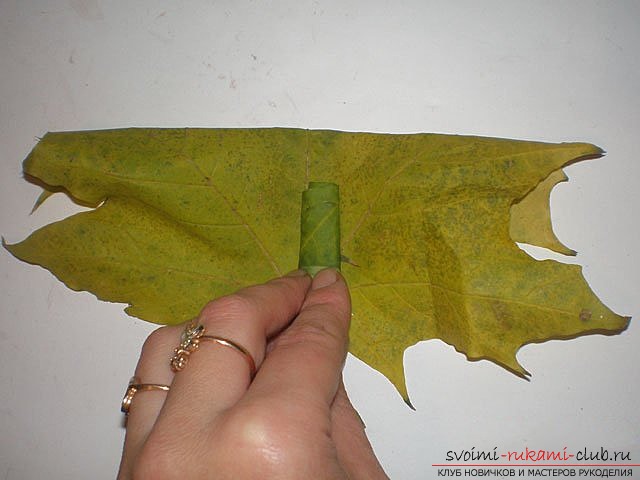 Осенний букет из кленовых листьев. Фото №4