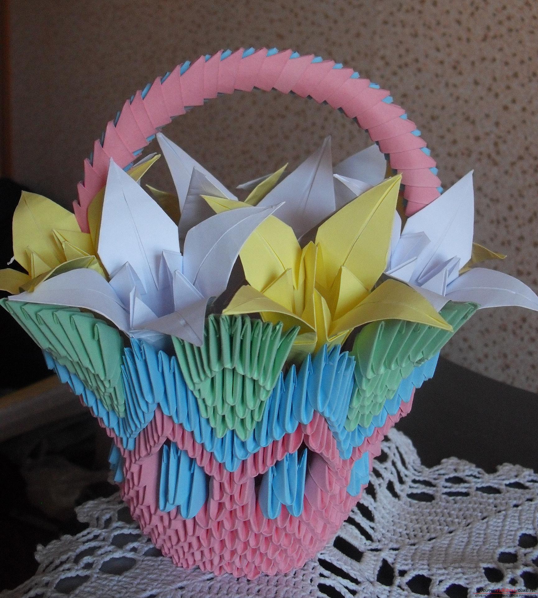Этот пошаговый мастер-класс с инструкцией модульного оригами научит как сделать корзинку с лилиями.. Фото №1