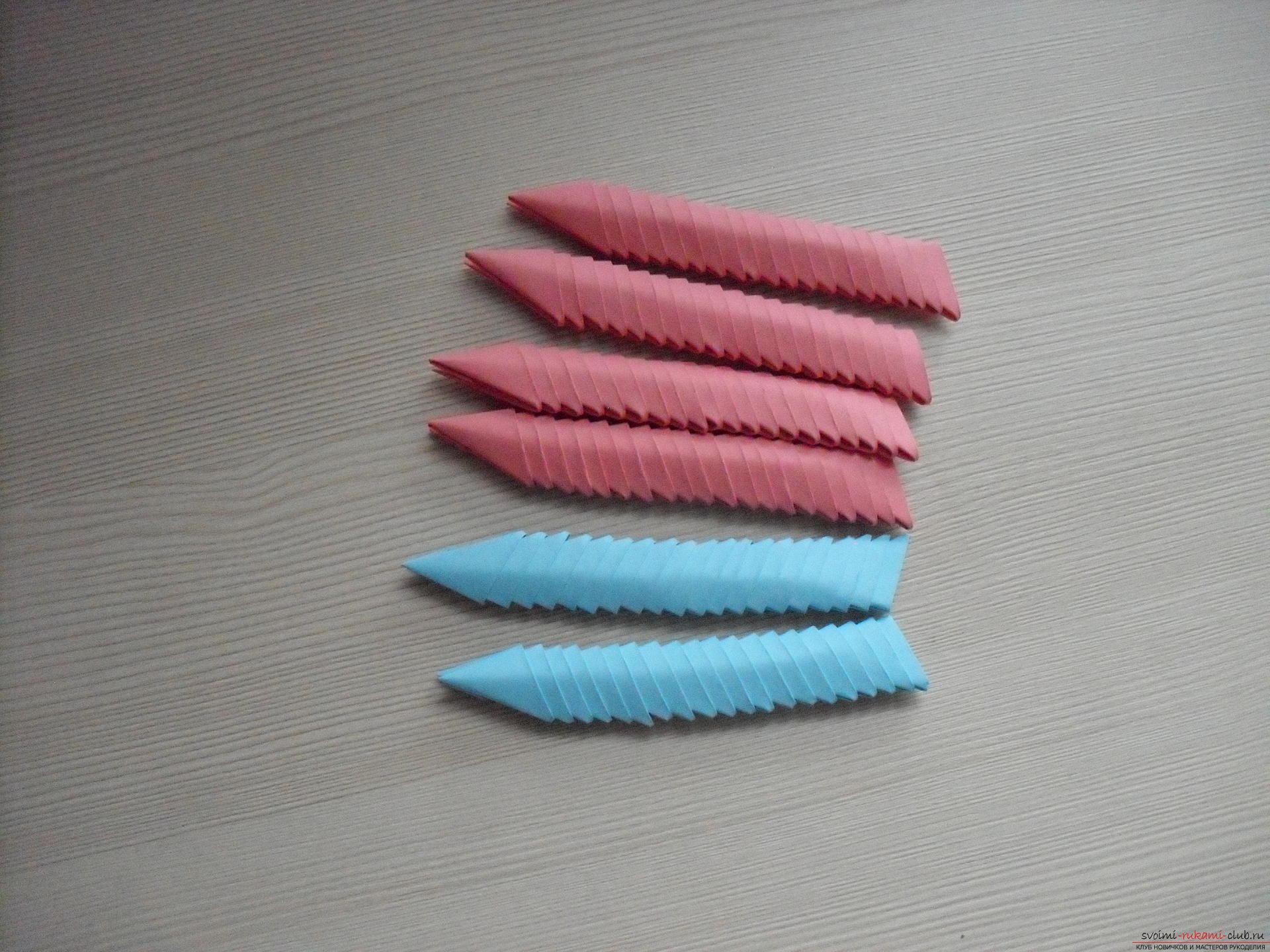 Этот пошаговый мастер-класс с инструкцией модульного оригами научит как сделать корзинку с лилиями.. Фото №3