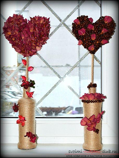 Интерьерные украшения: сердечки из кофейных зерен и цветочных лепестков. Фото №1