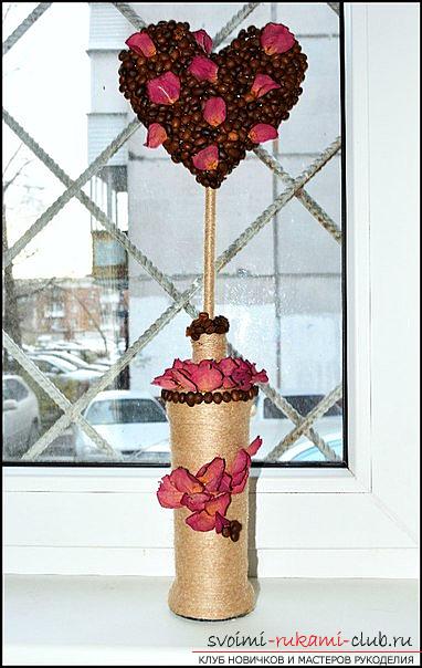 Интерьерные украшения: сердечки из кофейных зерен и цветочных лепестков. Фото №3