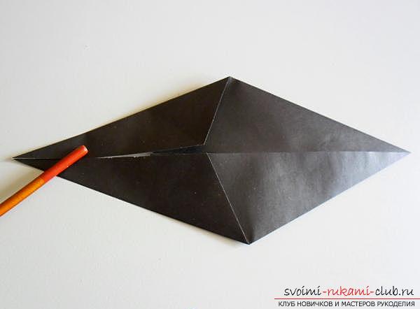 Как сделать ворону в технике оригами. Фото №4