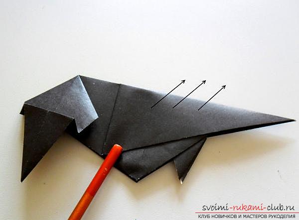 Как сделать ворону в технике оригами. Фото №16