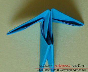 Фигурка совы, собранная из модулей в технике оригами. Фото №2