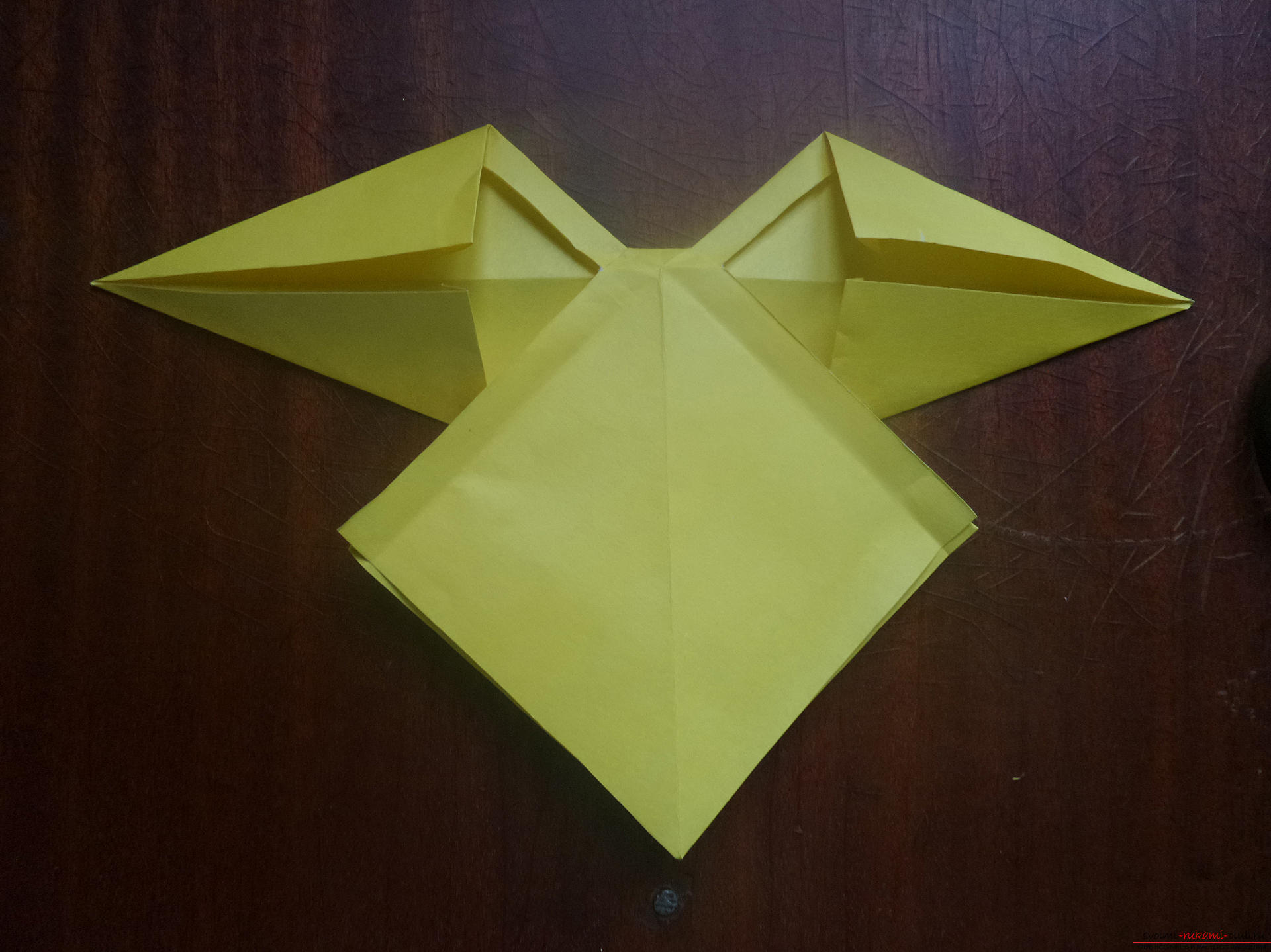 Этот мастер-класс предназначен для тех, кто хочет научиться делать своими руками бант оригами. Фото №24